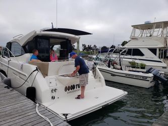 34' Carver 2018 Yacht For Sale